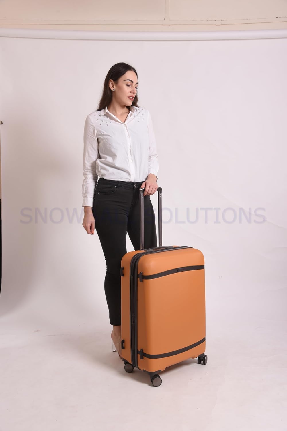 it luggage Quaint Advent Dark Brown with Brown Trimmings Set of 2- Medium & Cabin-24,20 inches Expandable Hardsided Travel Bag with Wet Pouch,TSA Lock and Shoe Pouch 8 Wheel Luggage Trolley