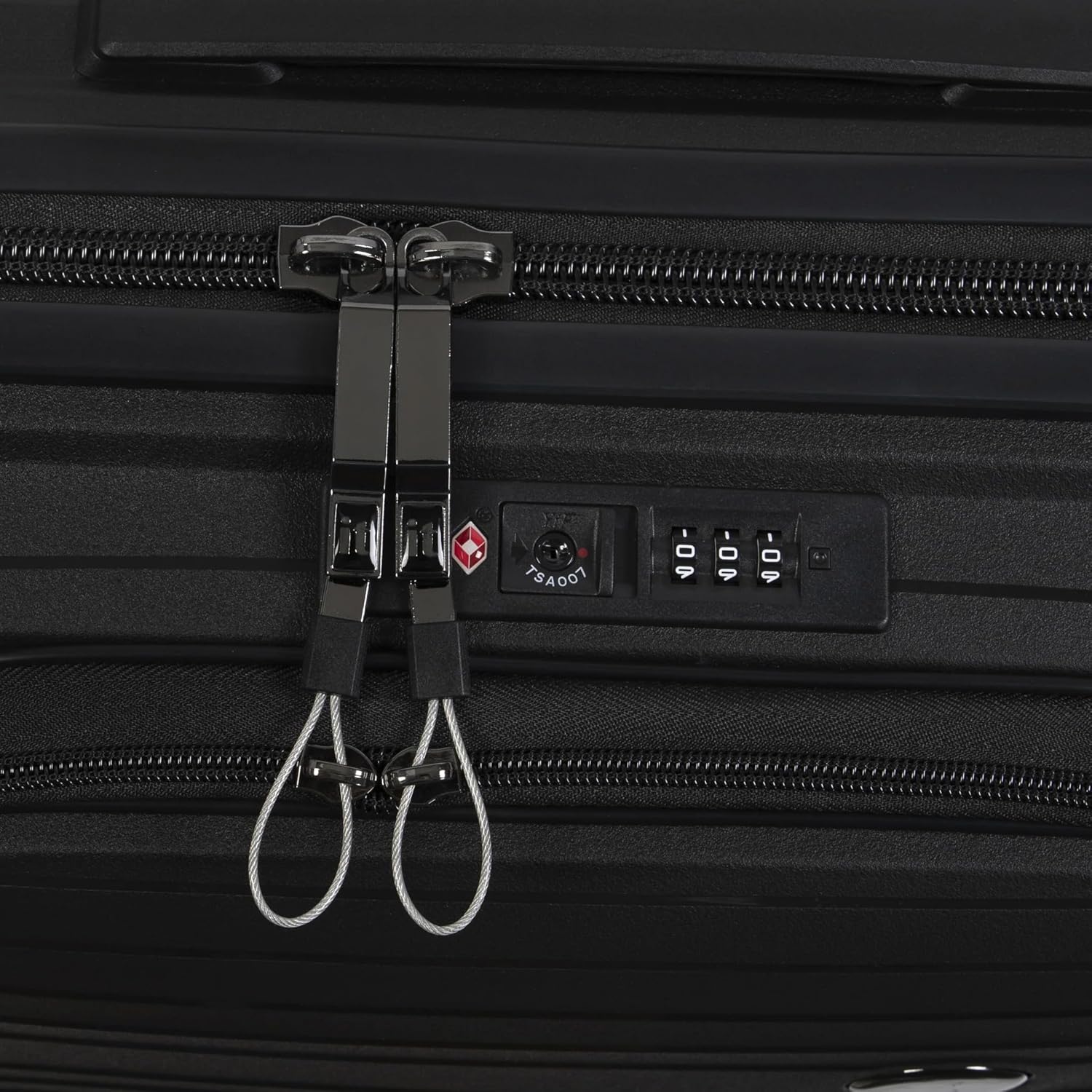 it luggage Spontaneous Black Cabin-20 inches Carry-on Luggage Expandable Anti-Theft Zipper Polypropylene Hardsided with TSA Lock 8 Wheel Trolley Bag