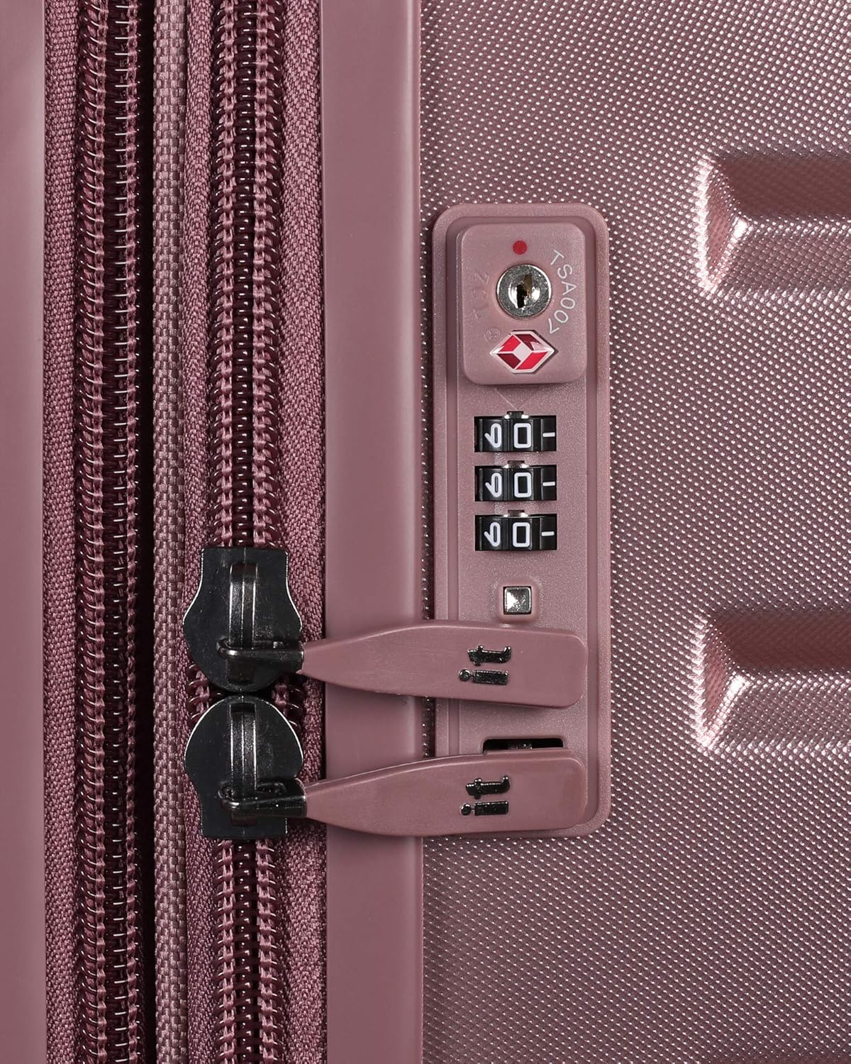 it luggage Prosperous Metallic Pink-Set of 3-28,24,20 inches Cabin with Padded Laptop Section Expandable Hardsided Suitcase 8 Wheel Trolley -79 cm,70 cm,54 cm