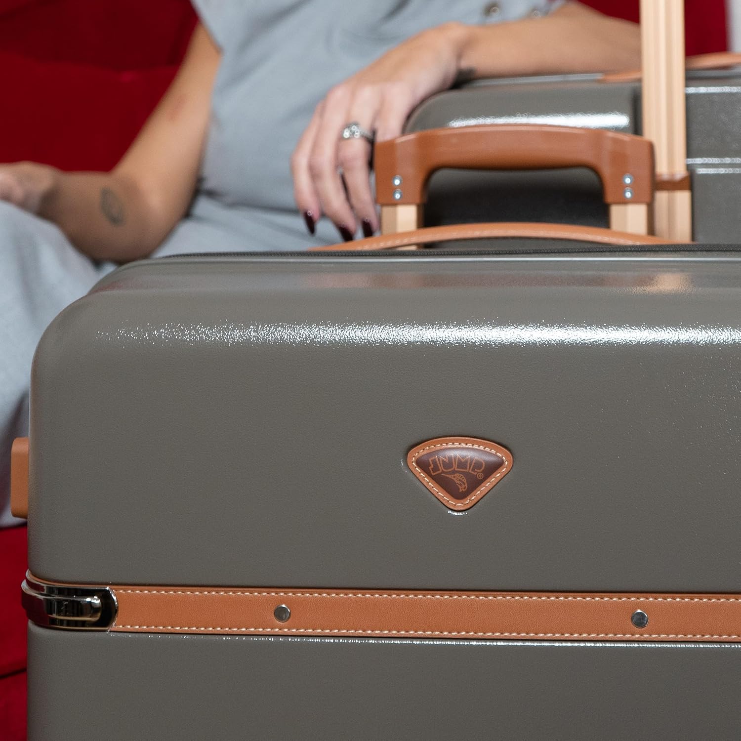 JUMP Cassis Riviera-Khaki-Set of 2-Large, Cabin-77, 55cm Eco Responsible Expandable Hardsided 8 Wheel Luggage with TSA Lock, Anti-Theft Zipper, Name Tag and Luxury Bag Cover