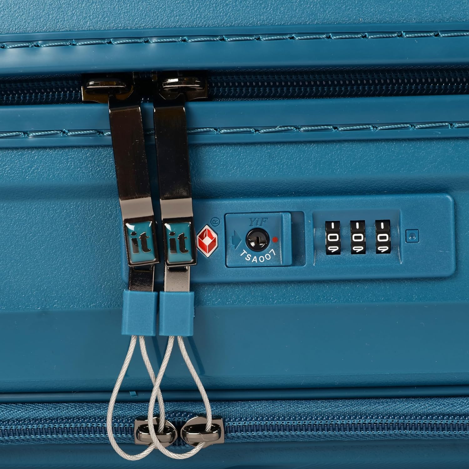 it luggage Influential-Blue-Cabin-20 inches with Padded Laptop Section-PP Hardsided Fashion Luggage Trolley 8 Wheel Luggage with TSA Lock-54.5 cm