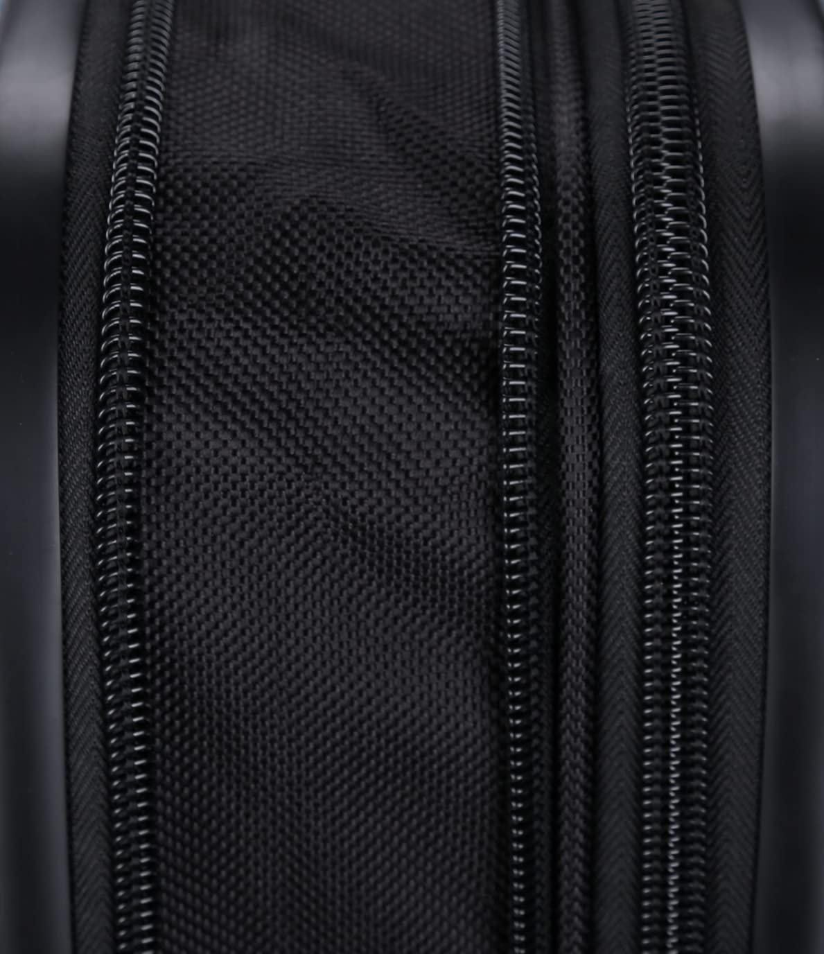 it luggage Quaint Advent Dark Grey with Black Trimmings Large-28 inches-Expandable Hardsided Suitcase Travel Bag with Wet Pouch, TSA Lock and Shoe Pouch 8 Wheel Luggage Trolley-80cm