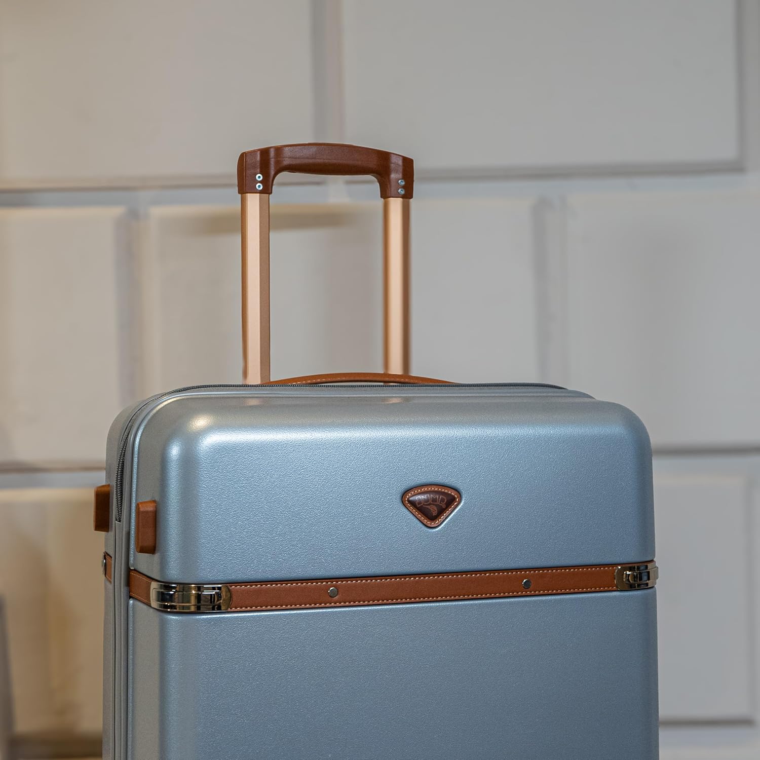Cassis Riviera-Silver-Set of 2-Large, Cabin-77,55cm Eco Responsible Expandable Hardsided 8 Wheel Luggage with TSA Lock, Anti-Theft Zipper, Name Tag and Luxury Bag Cover